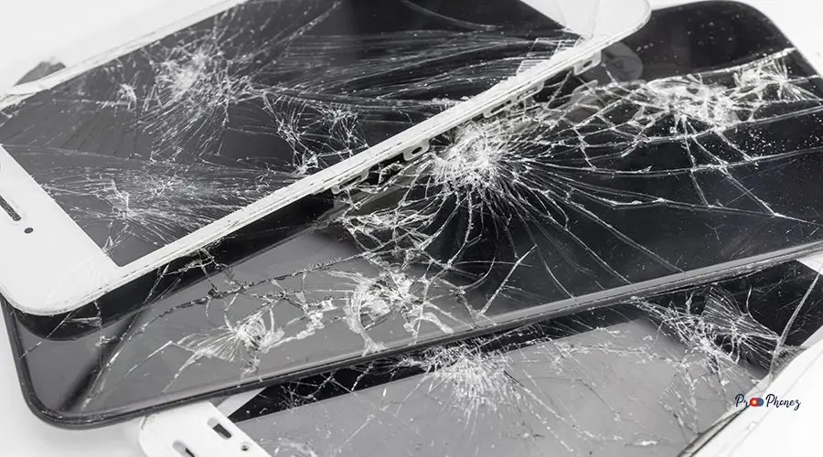 a lot of broken spartphones, broken screens on the phone a lot of broken spartphones, broken screens on the phone